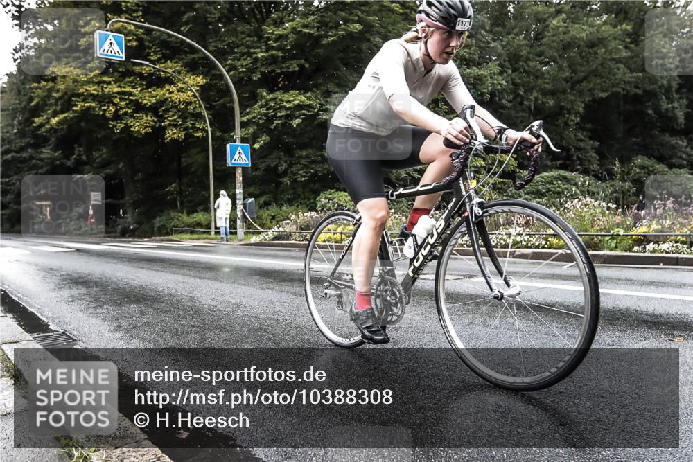 13.09.2026 - Stadtparktriathlon H.Heesch http://msf.ph/oto/10388308 13.09.2026 12:27:20 Radfahren 1173 meine-sportfotos.de