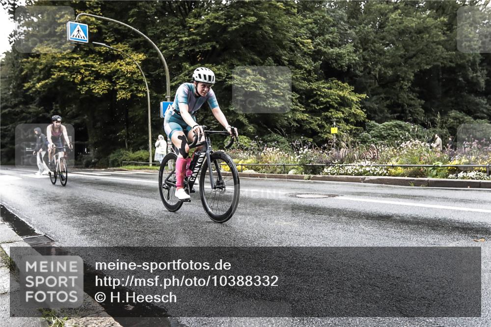 13.09.2026 - Stadtparktriathlon H.Heesch http://msf.ph/oto/10388332 13.09.2026 12:27:45 Radfahren 1075, 1102, 1112, 1181 meine-sportfotos.de