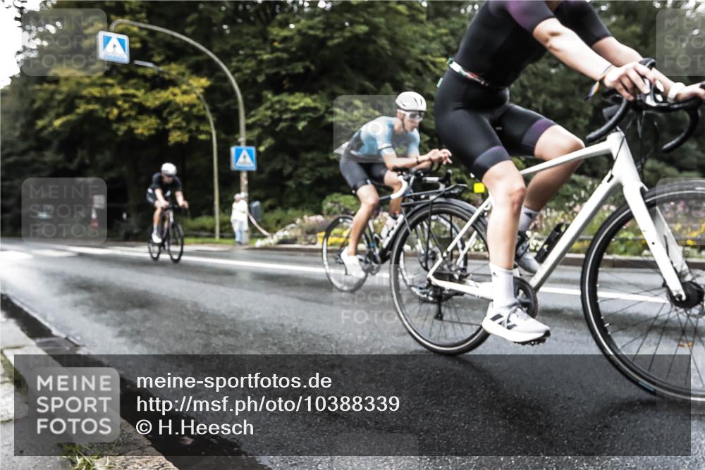 13.09.2026 - Stadtparktriathlon H.Heesch http://msf.ph/oto/10388339 13.09.2026 12:27:55 Radfahren 986, 1061, 1090, 1148 meine-sportfotos.de
