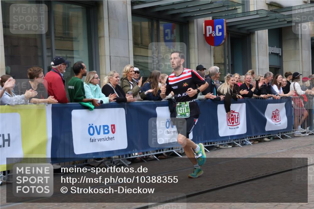 13.09.2026 - 21. swb-Marathon Bremen Strokosch-Dieckow http://msf.ph/oto/10388355 13.09.2026 12:58:19 Ziel 346, 1576, 2049, 5672, 6198, 6929, 8311, 8394, 1379, 1472, 1604, 1717, 2073, 2099, 9065 meine-sportfotos.de