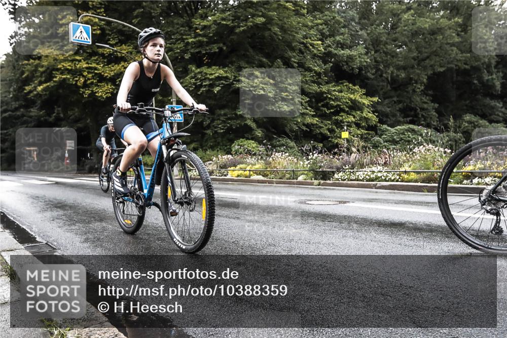 13.09.2026 - Stadtparktriathlon H.Heesch http://msf.ph/oto/10388359 13.09.2026 12:28:19 Radfahren 1004, 1113, 1158 meine-sportfotos.de