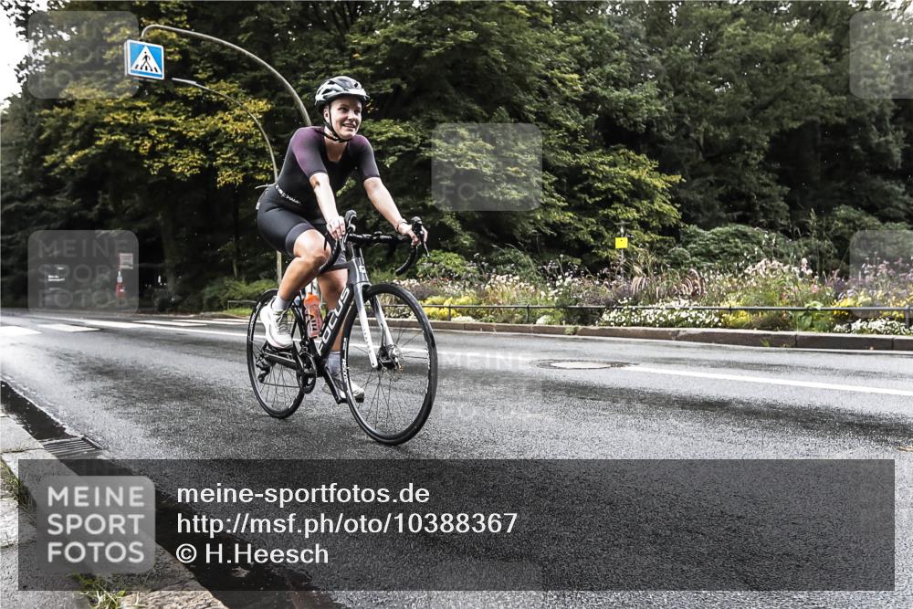 13.09.2026 - Stadtparktriathlon H.Heesch http://msf.ph/oto/10388367 13.09.2026 12:28:37 Radfahren 975, 1087 meine-sportfotos.de