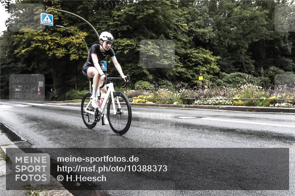 13.09.2026 - Stadtparktriathlon H.Heesch http://msf.ph/oto/10388373 13.09.2026 12:28:50 Radfahren 1081, 1088 meine-sportfotos.de
