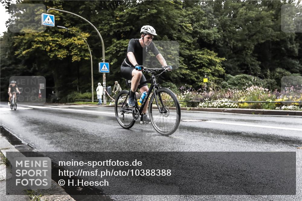 13.09.2026 - Stadtparktriathlon H.Heesch http://msf.ph/oto/10388388 13.09.2026 12:29:10 Radfahren 949, 979, 1072, 1242 meine-sportfotos.de