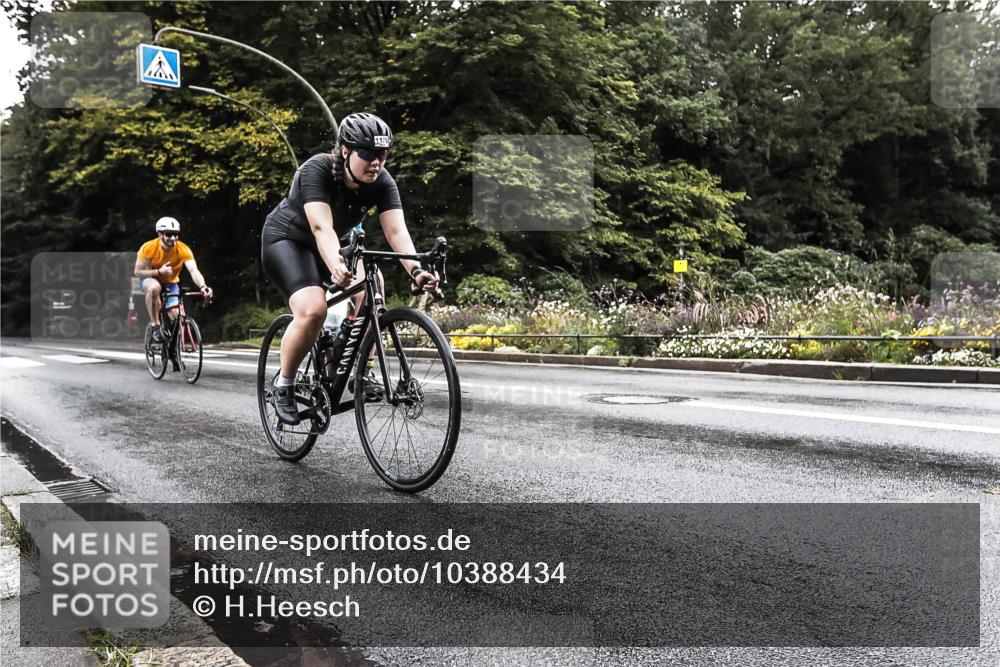 13.09.2026 - Stadtparktriathlon H.Heesch http://msf.ph/oto/10388434 13.09.2026 12:29:49 Radfahren 956, 1057, 1105, 1179 meine-sportfotos.de