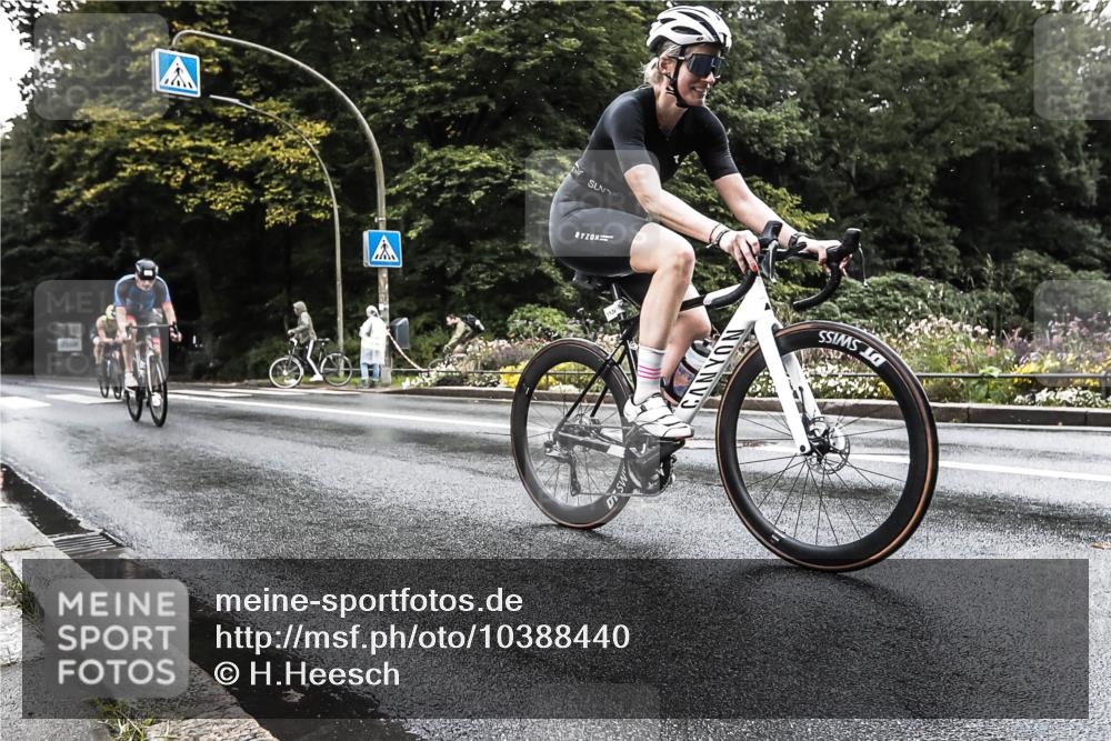 13.09.2026 - Stadtparktriathlon H.Heesch http://msf.ph/oto/10388440 13.09.2026 12:29:53 Radfahren 956, 971, 1068, 1136, 1176 meine-sportfotos.de