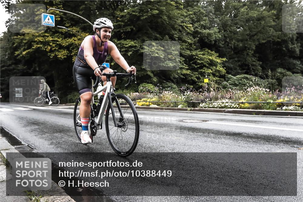 13.09.2026 - Stadtparktriathlon H.Heesch http://msf.ph/oto/10388449 13.09.2026 12:29:55 Radfahren 971, 1068, 1133, 1136, 1176 meine-sportfotos.de