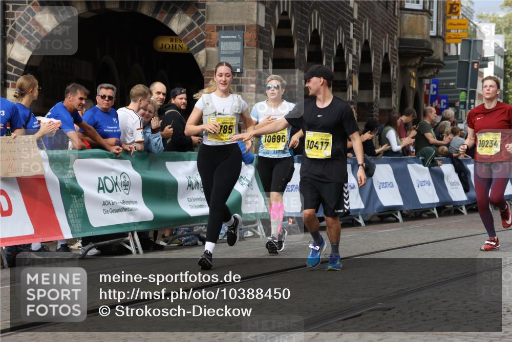 13.09.2026 - 21. swb-Marathon Bremen Strokosch-Dieckow http://msf.ph/oto/10388450 13.09.2026 11:09:48 Ziel 10386, 10424, 10556, 10664, 10694, 10712, 10769, 10823, 10981, 11192, 11225, 11882, 11883, 11914, 11915, 11937, 11995, 12322, 12409, 12474, 12491, 12532, 13607, 10299, 10435, 10645, 10751, 11119, 11383, 11437, 11441 meine-sportfotos.de