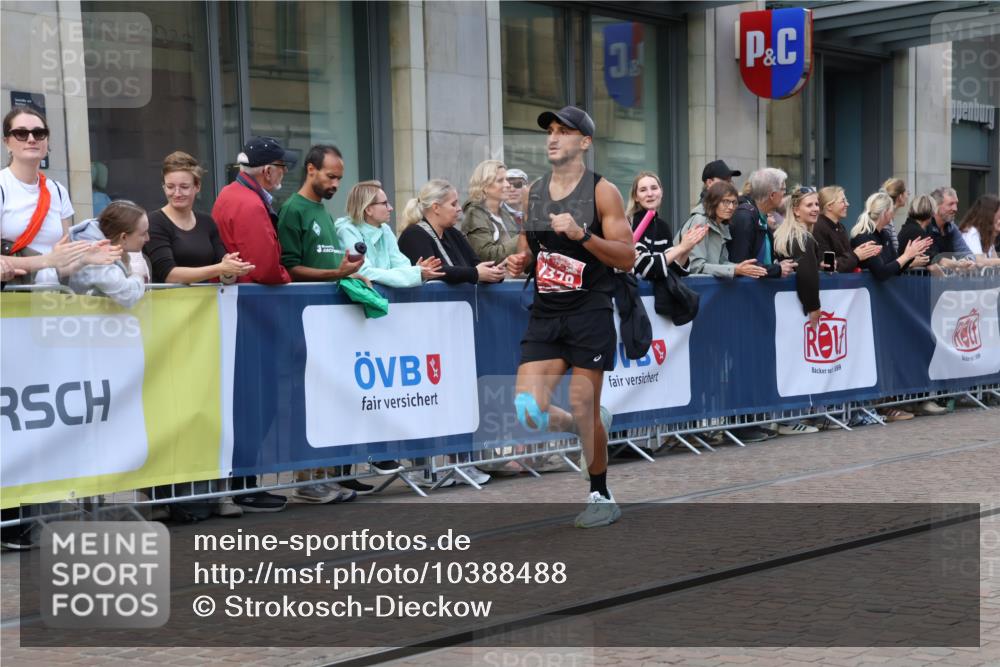 13.09.2026 - 21. swb-Marathon Bremen Strokosch-Dieckow http://msf.ph/oto/10388488 13.09.2026 12:58:29 Ziel 346, 1576, 2049, 3624, 4847, 5672, 6929, 8065, 346, 1379, 1472, 1604, 1717, 2073, 6198, 8311, 8394 meine-sportfotos.de