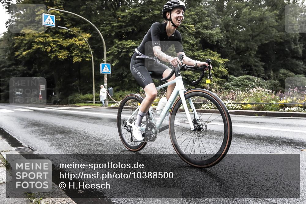13.09.2026 - Stadtparktriathlon H.Heesch http://msf.ph/oto/10388500 13.09.2026 12:30:58 Radfahren 1069 meine-sportfotos.de