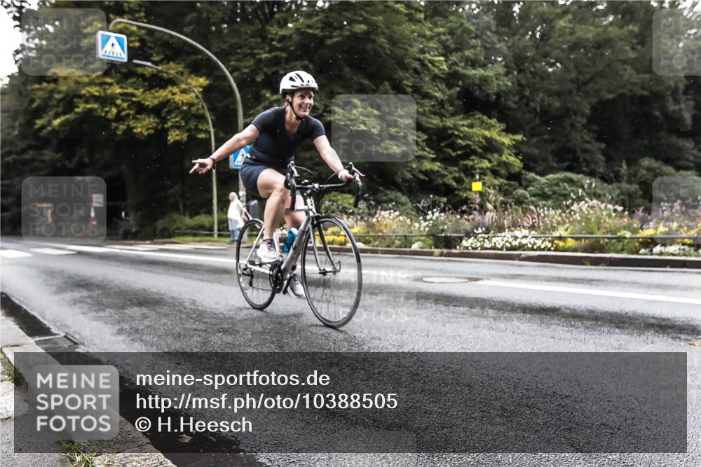 13.09.2026 - Stadtparktriathlon H.Heesch http://msf.ph/oto/10388505 13.09.2026 12:31:05 Radfahren 1070, 1116 meine-sportfotos.de