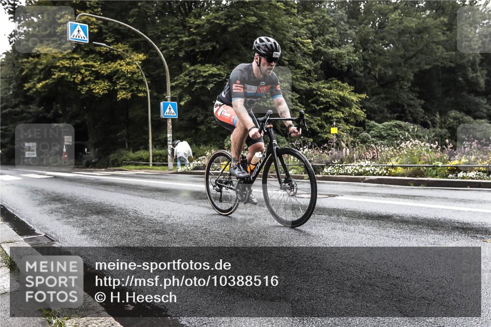 13.09.2026 - Stadtparktriathlon H.Heesch http://msf.ph/oto/10388516 13.09.2026 12:31:19 Radfahren 1064 meine-sportfotos.de