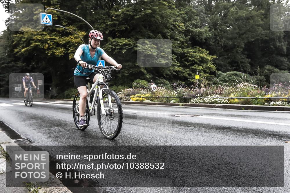 13.09.2026 - Stadtparktriathlon H.Heesch http://msf.ph/oto/10388532 13.09.2026 12:31:44 Radfahren 969, 1044, 1084, 1111, 1160 meine-sportfotos.de