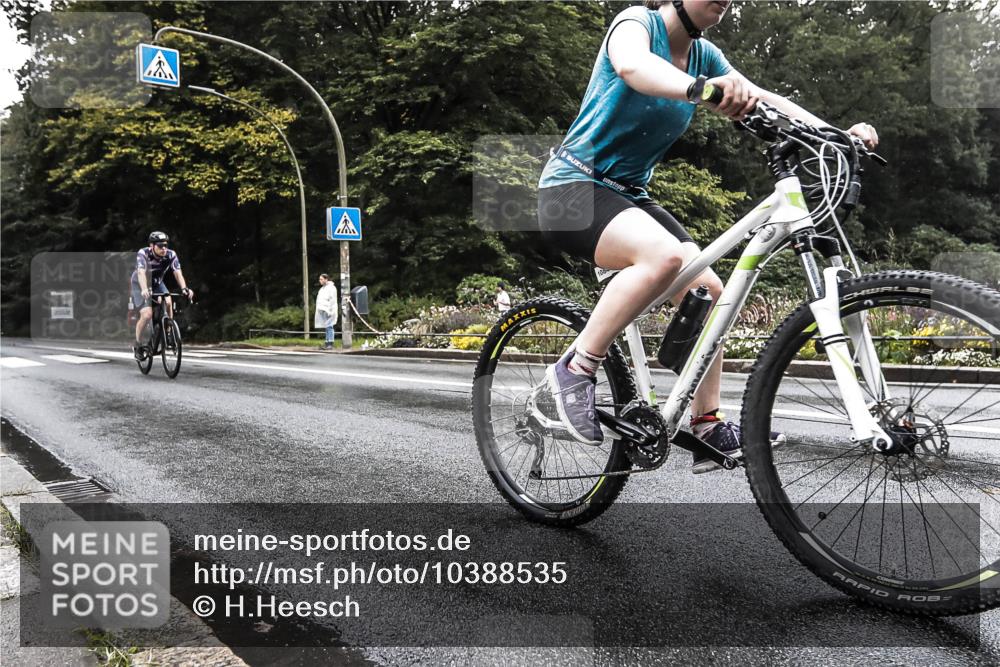 13.09.2026 - Stadtparktriathlon H.Heesch http://msf.ph/oto/10388535 13.09.2026 12:31:44 Radfahren 969, 1044, 1084, 1111, 1160 meine-sportfotos.de
