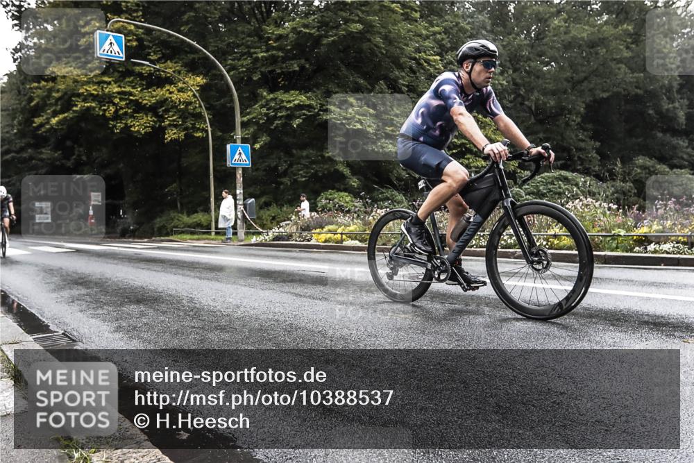 13.09.2026 - Stadtparktriathlon H.Heesch http://msf.ph/oto/10388537 13.09.2026 12:31:45 Radfahren 969, 1044, 1084, 1111, 1160 meine-sportfotos.de