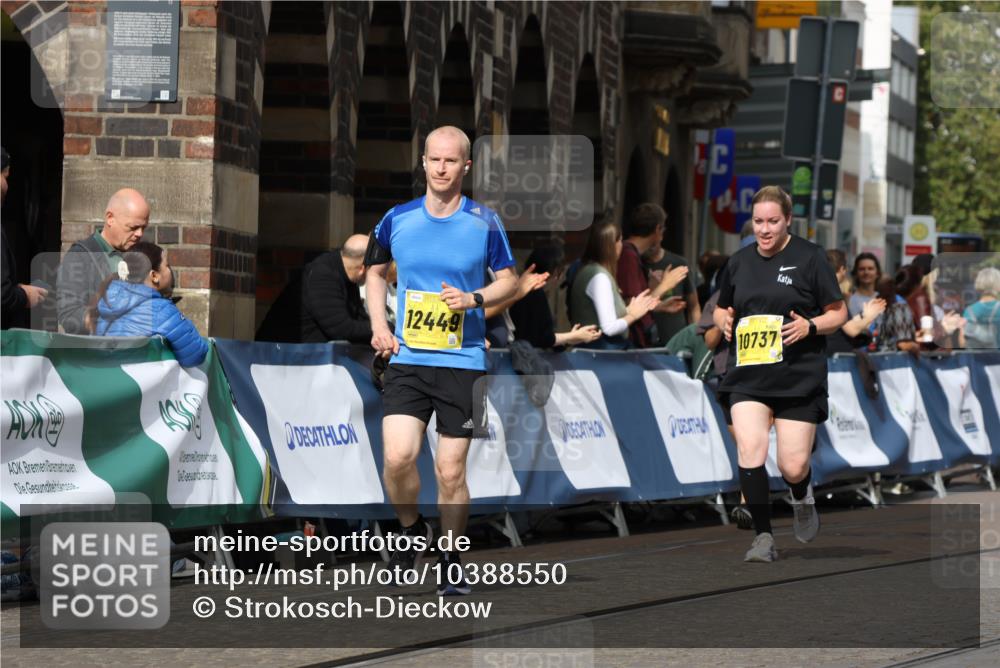 13.09.2026 - 21. swb-Marathon Bremen Strokosch-Dieckow http://msf.ph/oto/10388550 13.09.2026 11:09:53 Ziel 10234, 10386, 10417, 10424, 10556, 10696, 10712, 10769, 10785, 10823, 10981, 10990, 10991, 11192, 11225, 11883, 11914, 11937, 11995, 12322, 12409, 12474, 12532, 10299, 10435, 10751, 11119, 11441, 12207 meine-sportfotos.de