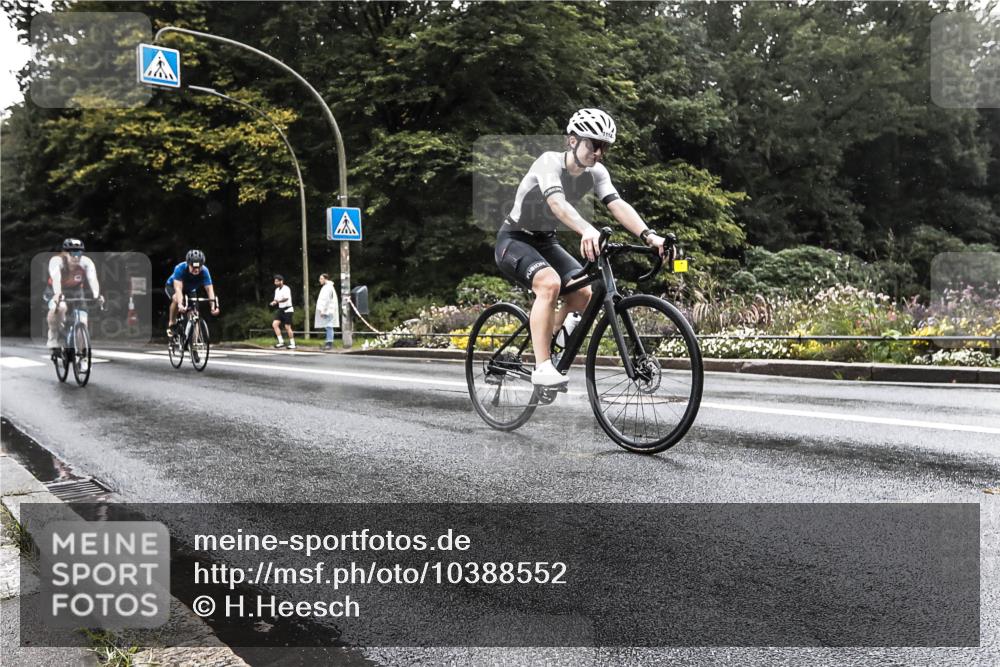 13.09.2026 - Stadtparktriathlon H.Heesch http://msf.ph/oto/10388552 13.09.2026 12:32:01 Radfahren 954, 1039, 1114, 1143, 1174 meine-sportfotos.de