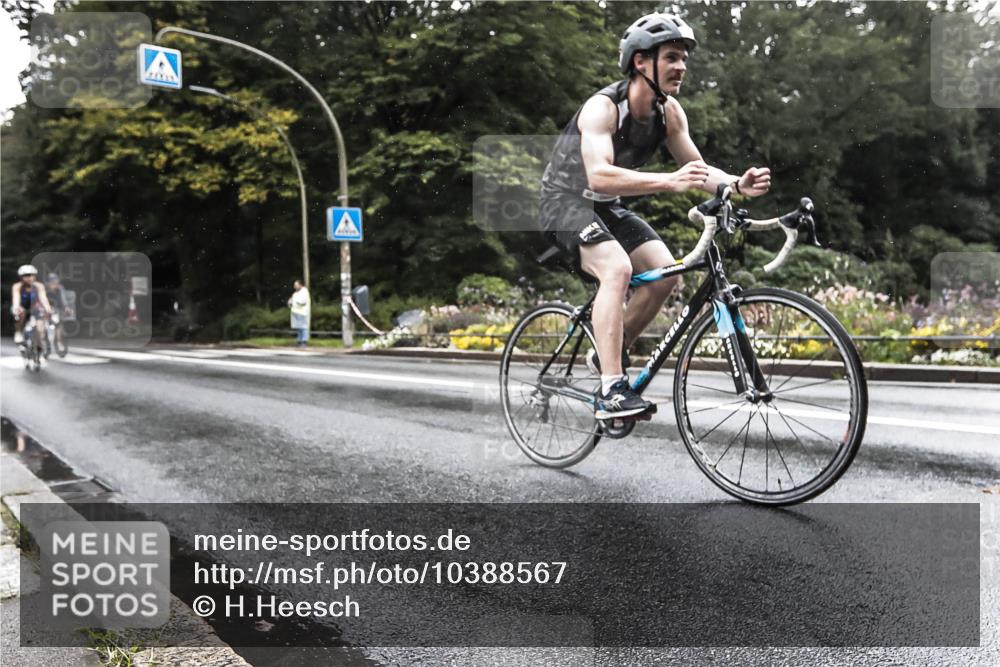 13.09.2026 - Stadtparktriathlon H.Heesch http://msf.ph/oto/10388567 13.09.2026 12:33:09 Radfahren 995, 1079, 1188 meine-sportfotos.de