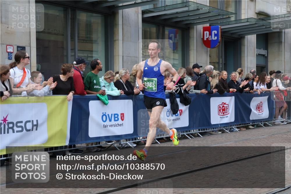 13.09.2026 - 21. swb-Marathon Bremen Strokosch-Dieckow http://msf.ph/oto/10388570 13.09.2026 12:58:38 Ziel 1118, 1576, 3624, 3688, 4399, 4847, 6929, 8065, 8994, 9120, 9329, 346, 1472, 2049, 5672, 6198, 8311, 8394 meine-sportfotos.de