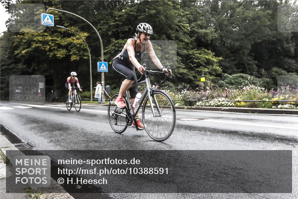 13.09.2026 - Stadtparktriathlon H.Heesch http://msf.ph/oto/10388591 13.09.2026 12:33:47 Radfahren 1008, 1099, 1117, 1131 meine-sportfotos.de