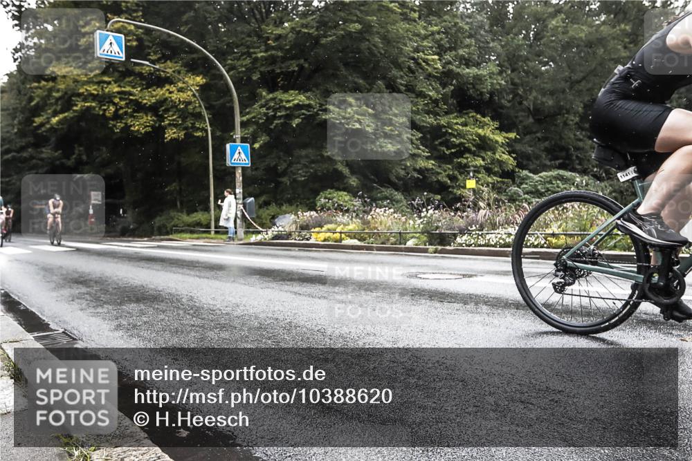 13.09.2026 - Stadtparktriathlon H.Heesch http://msf.ph/oto/10388620 13.09.2026 12:34:17 Radfahren 1043, 1096, 1104, 1141, 1145, 1170, 1187 meine-sportfotos.de