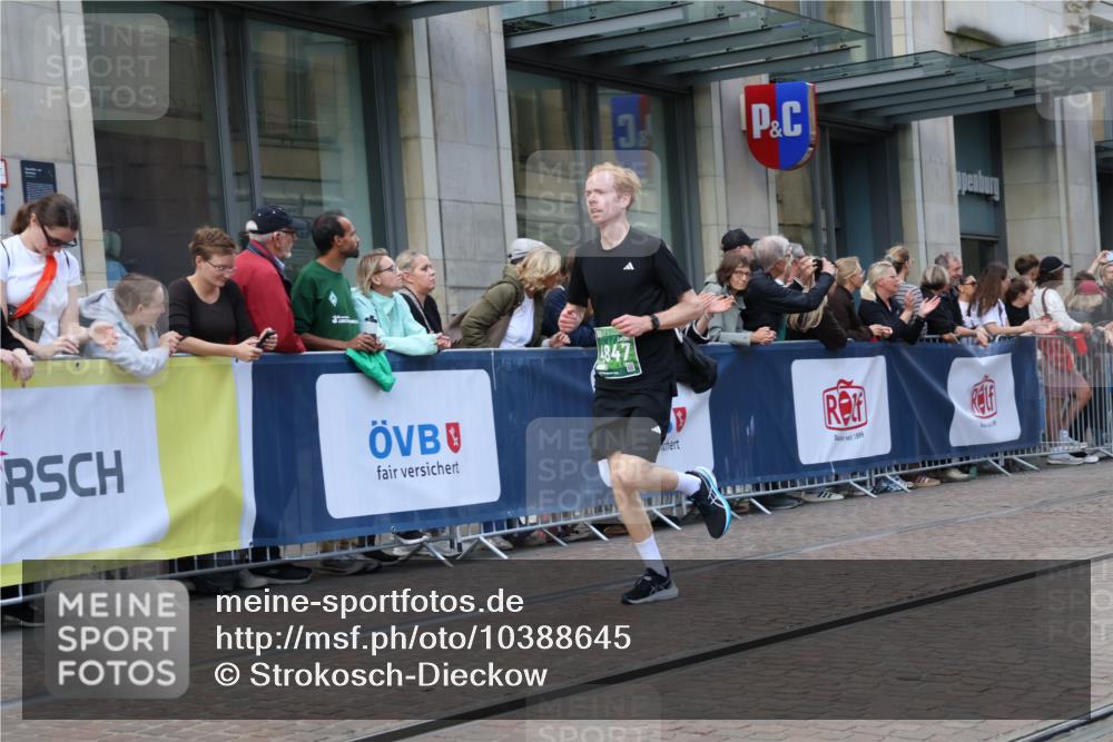 13.09.2026 - 21. swb-Marathon Bremen Strokosch-Dieckow http://msf.ph/oto/10388645 13.09.2026 12:58:43 Ziel 1118, 1508, 1576, 3584, 3624, 3688, 4399, 4847, 6991, 8065, 8994, 9120, 9329, 346, 2049, 5672, 6198, 6929, 8311, 8394 meine-sportfotos.de