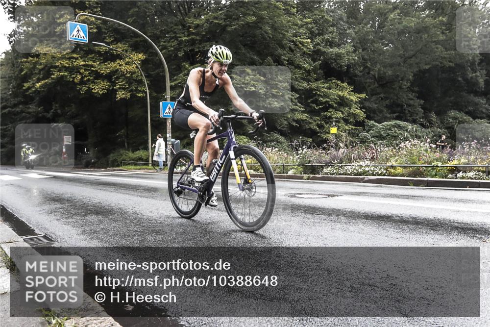 13.09.2026 - Stadtparktriathlon H.Heesch http://msf.ph/oto/10388648 13.09.2026 12:34:44 Radfahren 1073, 1106 meine-sportfotos.de