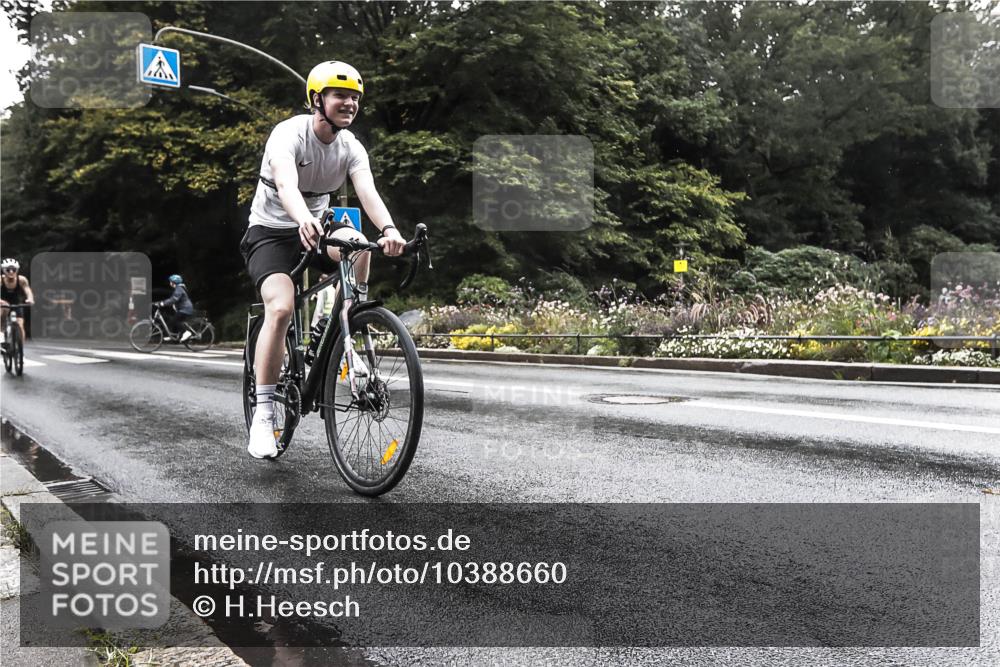 13.09.2026 - Stadtparktriathlon H.Heesch http://msf.ph/oto/10388660 13.09.2026 12:34:51 Radfahren 978, 1062, 1063, 1177, 1178, 1234 meine-sportfotos.de