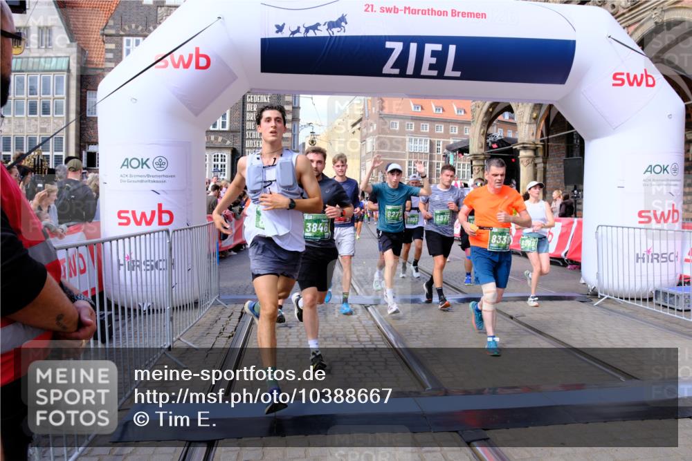 13.09.2026 - 21. swb-Marathon Bremen Tim E. http://msf.ph/oto/10388667 13.09.2026 13:29:42 Ziel 132, 303, 596, 651, 1083, 1243, 1365, 1387, 1545, 1823, 2023, 2076, 2301, 2742, 2867, 2957, 3030, 3258, 3721, 3796, 3846, 3912, 4541, 5036, 5244, 5599, 6030, 6103, 6499, 6690, 7013, 7149, 7426, 7631, 7649, 7860, 8007, 8009, 8066, 8099, 8277, 8338, 8675, 8831, 9249, 9889, 10128 meine-sportfotos.de