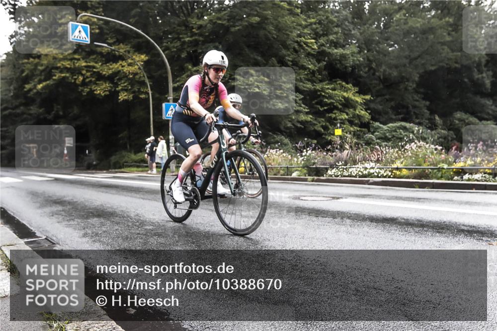 13.09.2026 - Stadtparktriathlon H.Heesch http://msf.ph/oto/10388670 13.09.2026 12:35:18 Radfahren 1047, 1077, 1132 meine-sportfotos.de