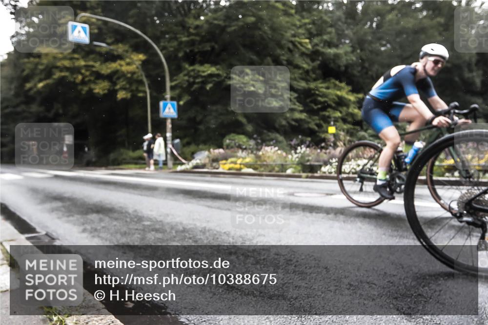 13.09.2026 - Stadtparktriathlon H.Heesch http://msf.ph/oto/10388675 13.09.2026 12:35:18 Radfahren 1047, 1077, 1132 meine-sportfotos.de
