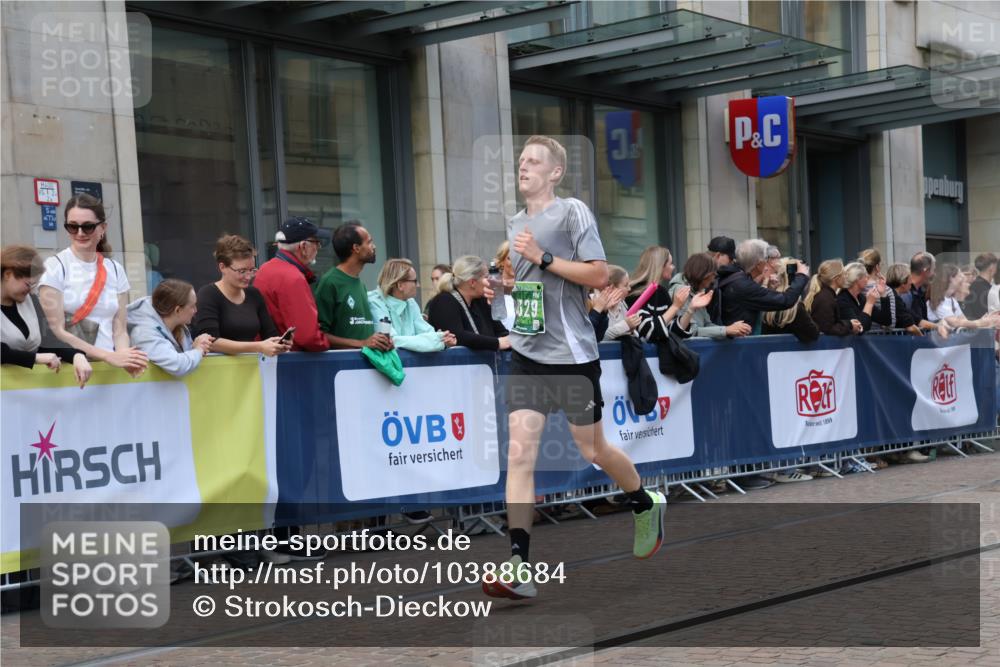 13.09.2026 - 21. swb-Marathon Bremen Strokosch-Dieckow http://msf.ph/oto/10388684 13.09.2026 12:58:45 Ziel 1118, 1508, 1751, 1993, 3584, 3624, 3688, 4399, 4847, 6991, 8065, 8383, 8994, 9120, 9329, 346, 1576, 2049, 5672, 6198, 6929, 8311, 8394 meine-sportfotos.de