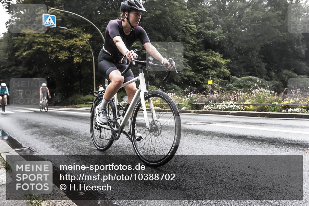 13.09.2026 - Stadtparktriathlon H.Heesch http://msf.ph/oto/10388702 13.09.2026 12:36:11 Radfahren 1102, 1148, 1162 meine-sportfotos.de