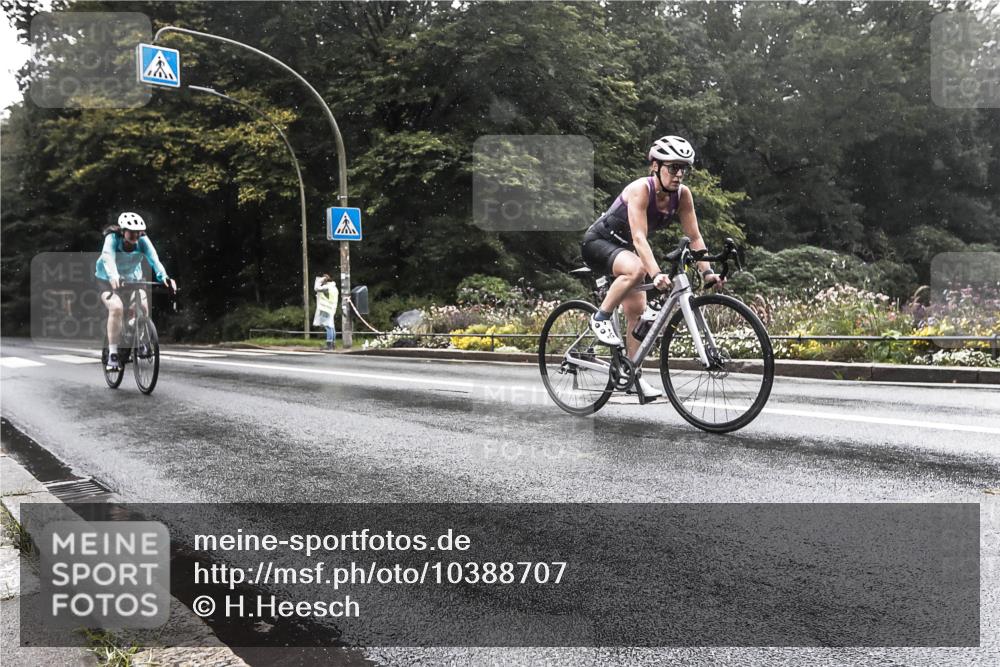 13.09.2026 - Stadtparktriathlon H.Heesch http://msf.ph/oto/10388707 13.09.2026 12:36:12 Radfahren 1102, 1148, 1162 meine-sportfotos.de