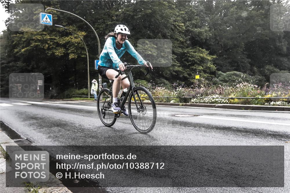 13.09.2026 - Stadtparktriathlon H.Heesch http://msf.ph/oto/10388712 13.09.2026 12:36:13 Radfahren 1102, 1148, 1162 meine-sportfotos.de