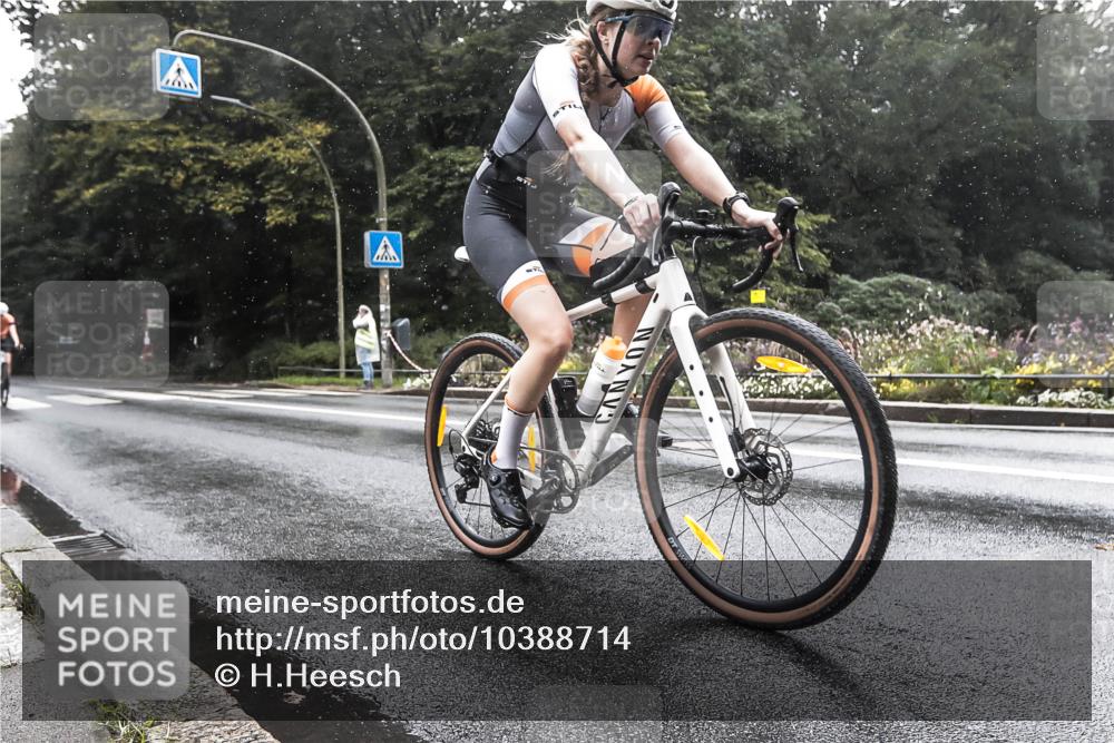 13.09.2026 - Stadtparktriathlon H.Heesch http://msf.ph/oto/10388714 13.09.2026 12:36:18 Radfahren 1134, 1157 meine-sportfotos.de