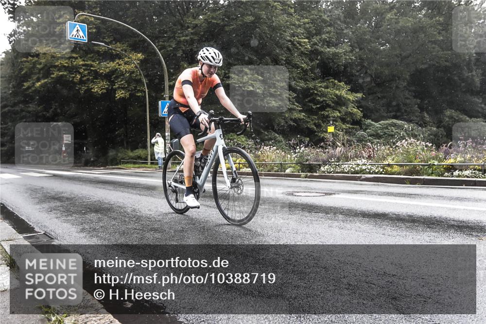 13.09.2026 - Stadtparktriathlon H.Heesch http://msf.ph/oto/10388719 13.09.2026 12:36:19 Radfahren 1134, 1157 meine-sportfotos.de