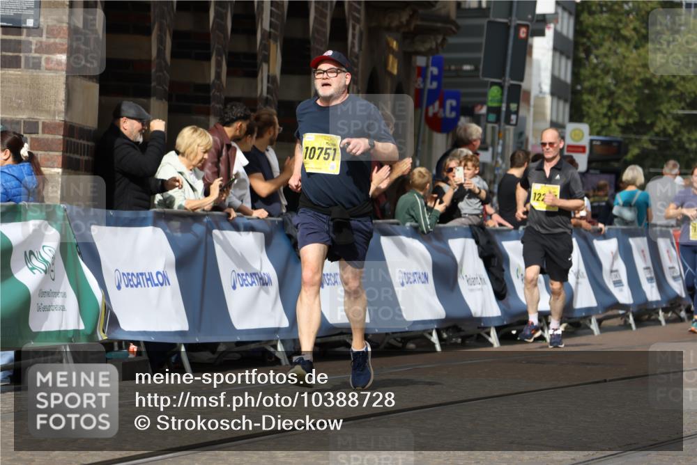 13.09.2026 - 21. swb-Marathon Bremen Strokosch-Dieckow http://msf.ph/oto/10388728 13.09.2026 11:10:09 Ziel 10234, 10417, 10435, 10645, 10696, 10737, 10785, 10990, 10991, 11119, 11383, 11437, 11441, 12449, 10169, 10361, 10362, 10706, 10890, 10963, 11080, 11382, 11725, 11732, 11933, 11957, 12117, 12293, 12550 meine-sportfotos.de