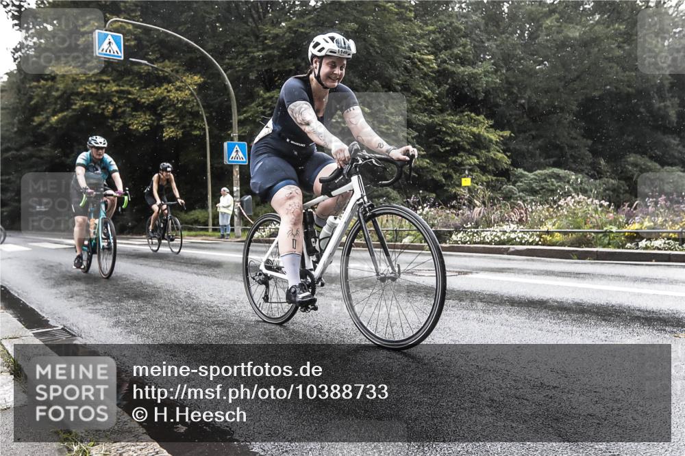 13.09.2026 - Stadtparktriathlon H.Heesch http://msf.ph/oto/10388733 13.09.2026 12:36:35 Radfahren 1083, 1146, 1153 meine-sportfotos.de
