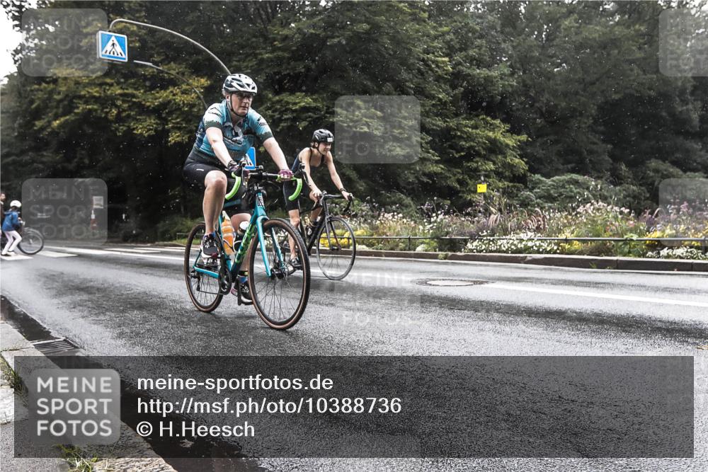 13.09.2026 - Stadtparktriathlon H.Heesch http://msf.ph/oto/10388736 13.09.2026 12:36:35 Radfahren 1083, 1146, 1153 meine-sportfotos.de