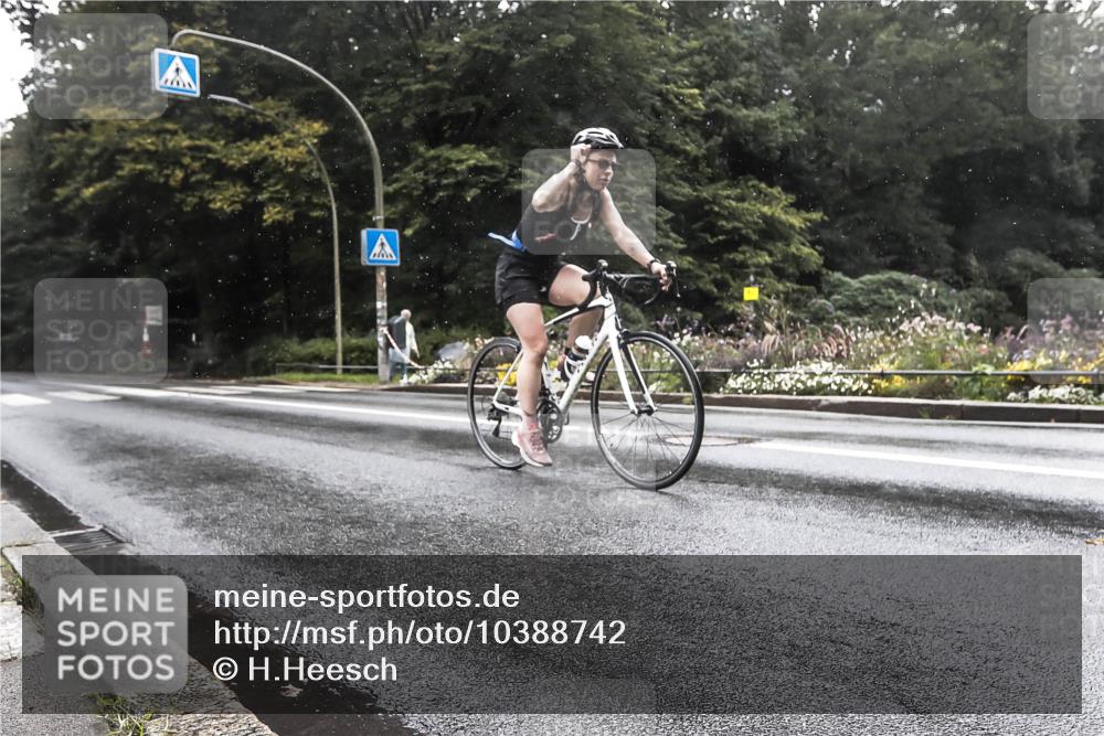 13.09.2026 - Stadtparktriathlon H.Heesch http://msf.ph/oto/10388742 13.09.2026 12:36:53 Radfahren 1081, 1138 meine-sportfotos.de
