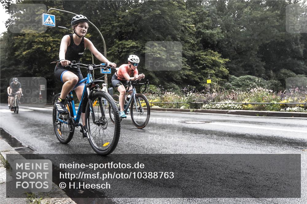 13.09.2026 - Stadtparktriathlon H.Heesch http://msf.ph/oto/10388763 13.09.2026 12:37:16 Radfahren 953, 1158, 1233, 1247, 1302 meine-sportfotos.de