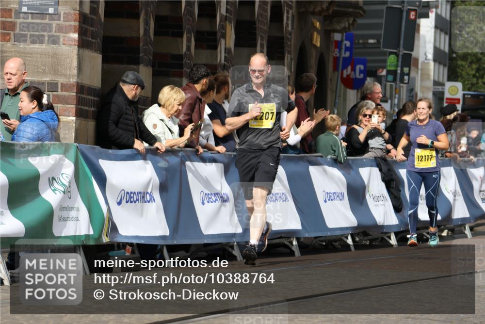 13.09.2026 - 21. swb-Marathon Bremen Strokosch-Dieckow http://msf.ph/oto/10388764 13.09.2026 11:10:12 Ziel 10299, 10435, 10645, 10737, 11119, 11383, 11437, 11441, 12449, 10169, 10361, 10362, 10706, 10791, 10890, 10963, 11080, 11382, 11725, 11957, 11982, 12293, 12454, 12550 meine-sportfotos.de