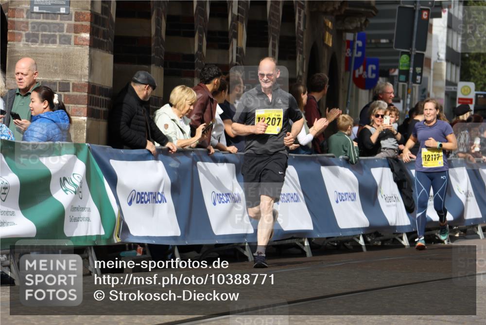13.09.2026 - 21. swb-Marathon Bremen Strokosch-Dieckow http://msf.ph/oto/10388771 13.09.2026 11:10:12 Ziel 10299, 10435, 10645, 10737, 11119, 11383, 11437, 11441, 12449, 10169, 10361, 10362, 10706, 10791, 10890, 10963, 11080, 11382, 11725, 11957, 11982, 12293, 12454, 12550 meine-sportfotos.de