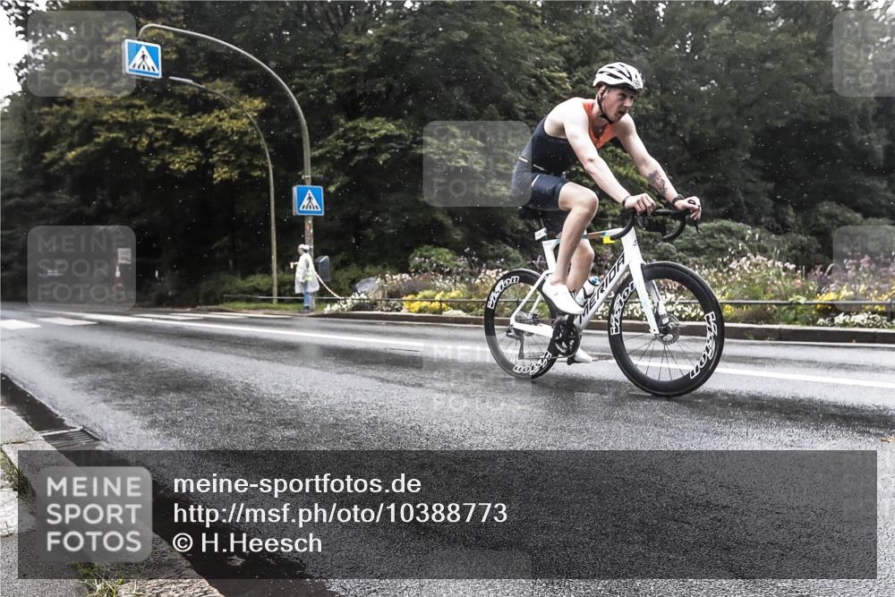 13.09.2026 - Stadtparktriathlon H.Heesch http://msf.ph/oto/10388773 13.09.2026 12:37:17 Radfahren 953, 1158, 1233, 1247 meine-sportfotos.de