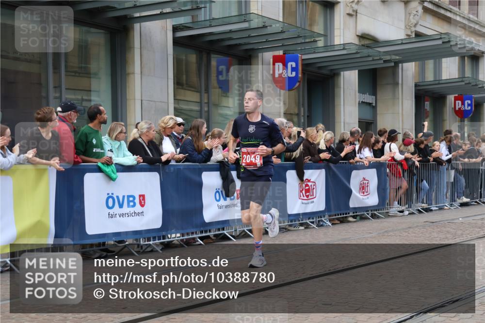 13.09.2026 - 21. swb-Marathon Bremen Strokosch-Dieckow http://msf.ph/oto/10388780 13.09.2026 12:58:53 Ziel 658, 1118, 1248, 1508, 1751, 1800, 1993, 2651, 3584, 3688, 4096, 4399, 6991, 8383, 8994, 9120, 9329, 9533, 346, 1576, 2049, 3624, 4847, 5672, 6929, 8065 meine-sportfotos.de