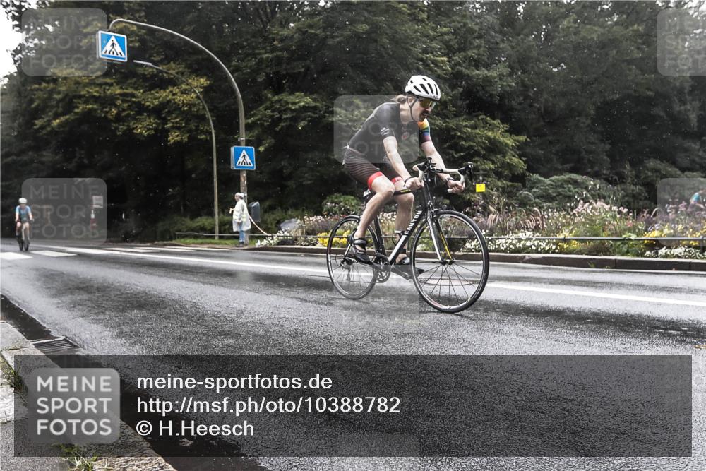 13.09.2026 - Stadtparktriathlon H.Heesch http://msf.ph/oto/10388782 13.09.2026 12:37:24 Radfahren 1098, 1269, 1274, 1280, 1285 meine-sportfotos.de