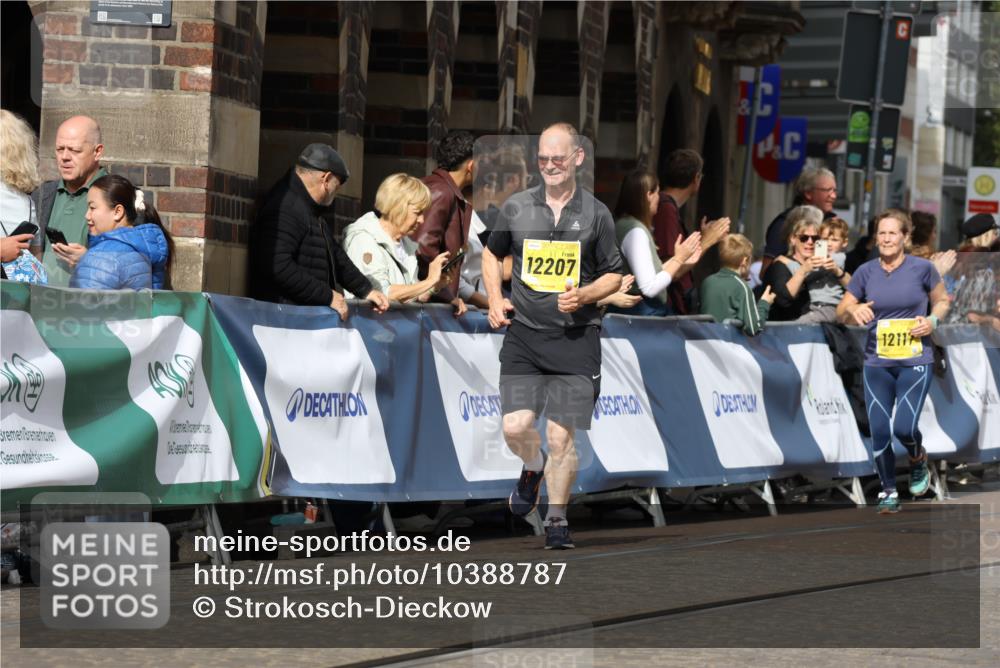 13.09.2026 - 21. swb-Marathon Bremen Strokosch-Dieckow http://msf.ph/oto/10388787 13.09.2026 11:10:12 Ziel 10299, 10435, 10645, 10737, 11119, 11383, 11437, 11441, 12449, 10169, 10361, 10362, 10706, 10791, 10890, 10963, 11080, 11382, 11725, 11957, 11982, 12293, 12454, 12550 meine-sportfotos.de
