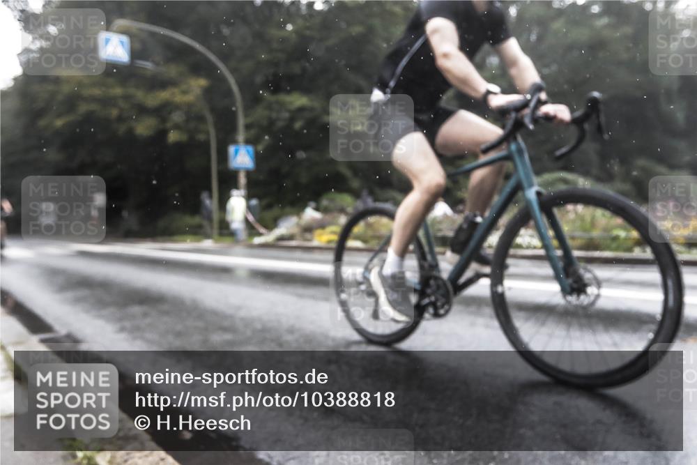 13.09.2026 - Stadtparktriathlon H.Heesch http://msf.ph/oto/10388818 13.09.2026 12:38:04 Radfahren 949, 1248, 1254 meine-sportfotos.de