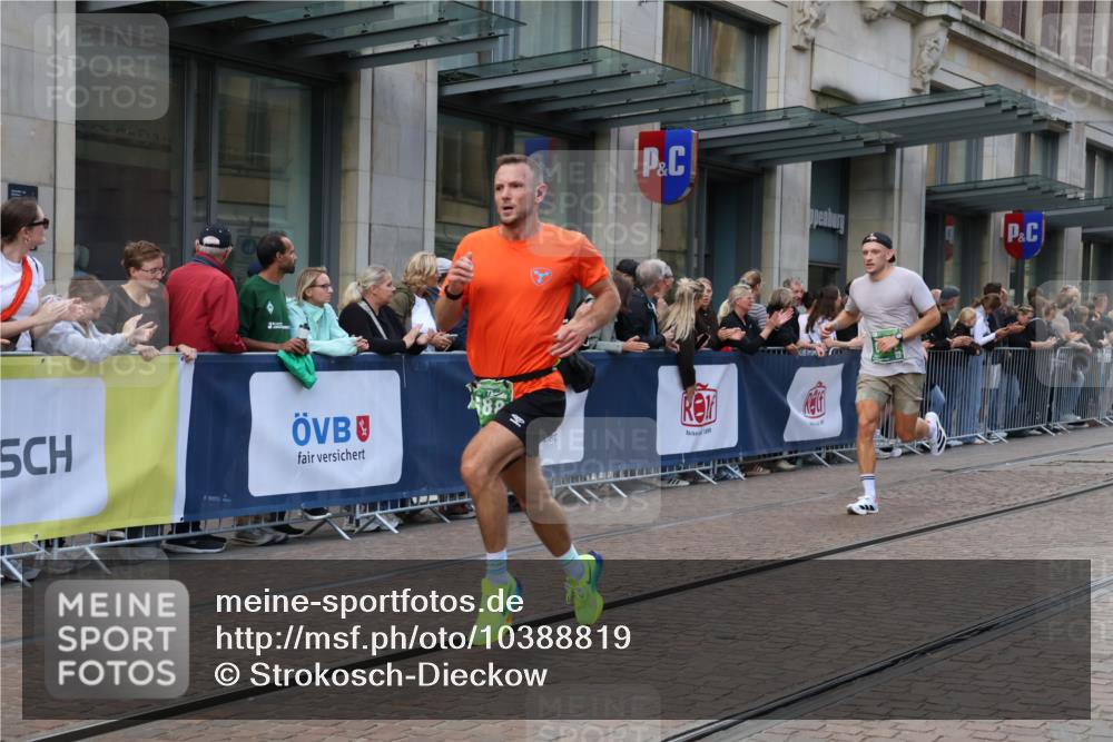 13.09.2026 - 21. swb-Marathon Bremen Strokosch-Dieckow http://msf.ph/oto/10388819 13.09.2026 12:58:55 Ziel 658, 1118, 1248, 1508, 1751, 1800, 1993, 2651, 3584, 3688, 4096, 4399, 6991, 8383, 8994, 9120, 9329, 9533, 1576, 2049, 3624, 4847, 5672, 6929, 8065, 9329 meine-sportfotos.de